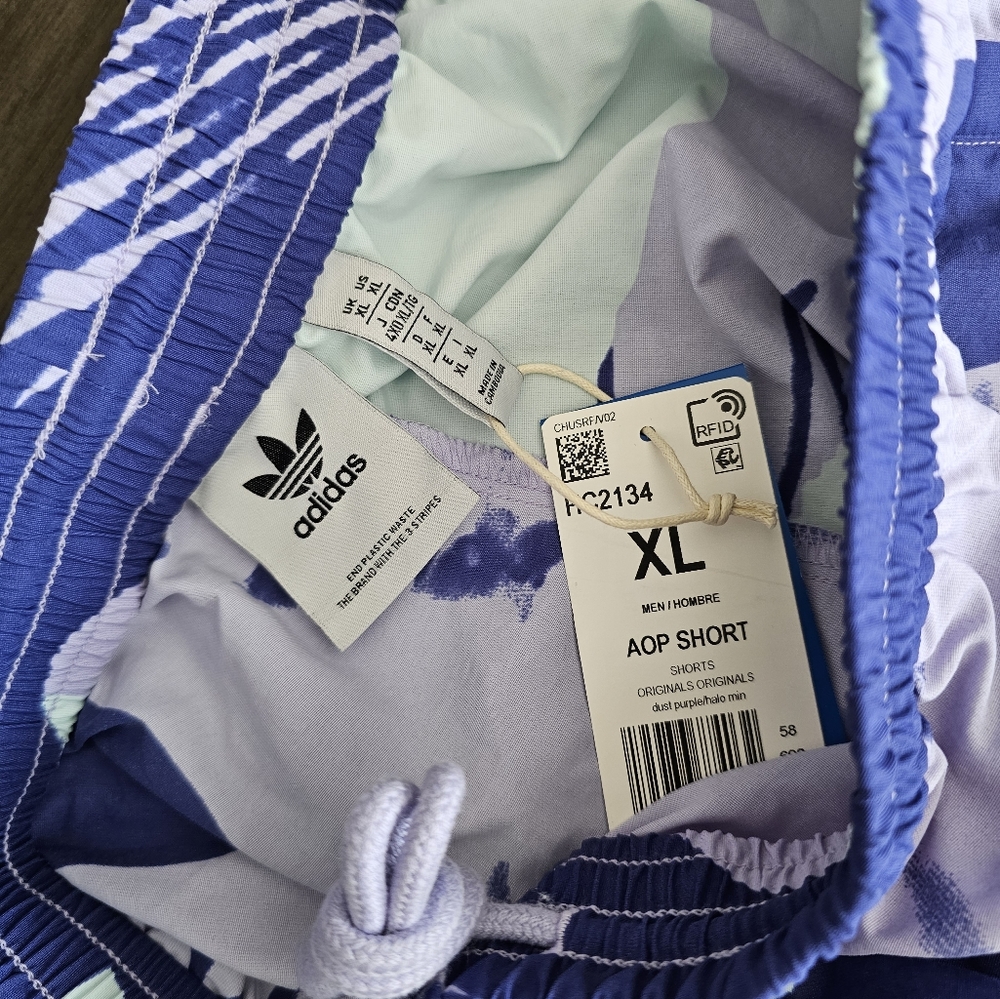 NWT ADIDAS MEN'S AOP SHORTS ORIGINALS dust purple/halo min - Picture 3 of 8